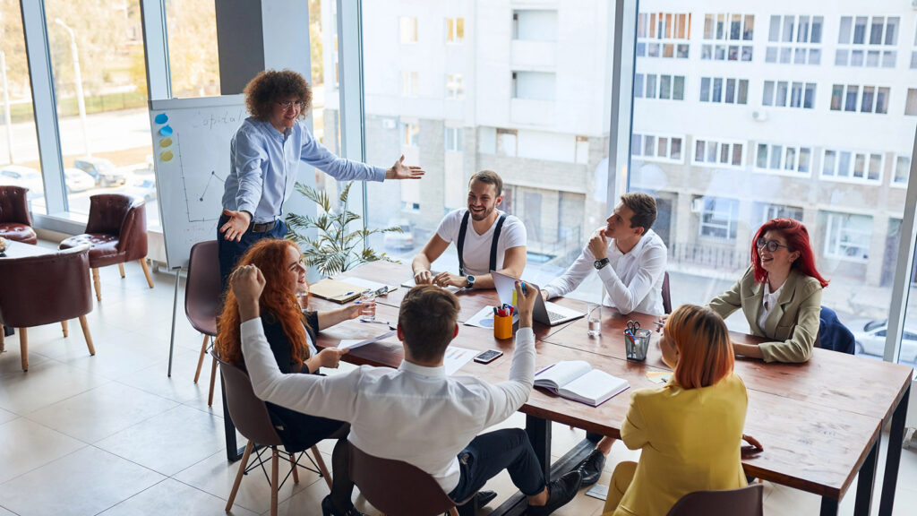 A consultant Training Employees for Emergency Situations